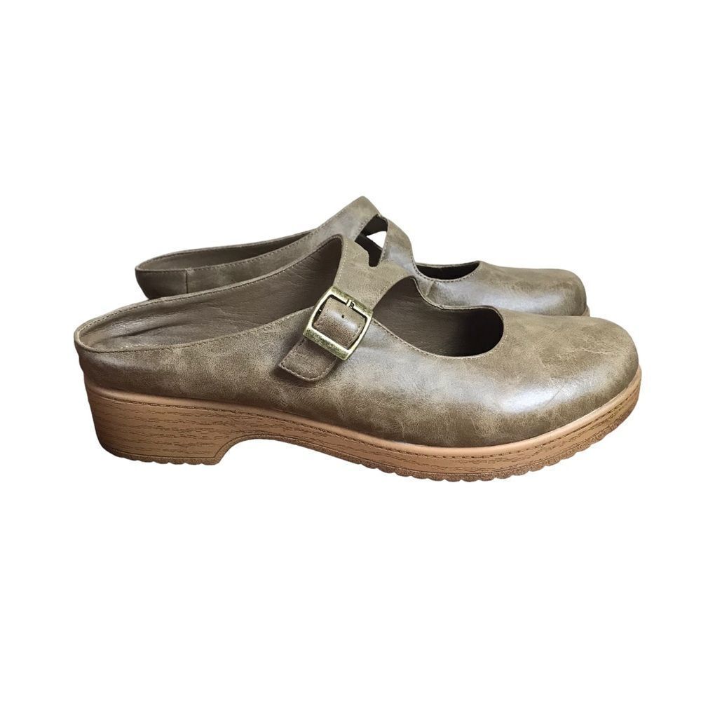 Elegant Women's Tan Sandals